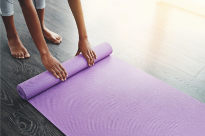 Как выбрать коврик для домашних тренировок по фитнесу, йоге и пилатесу? Советы тренера