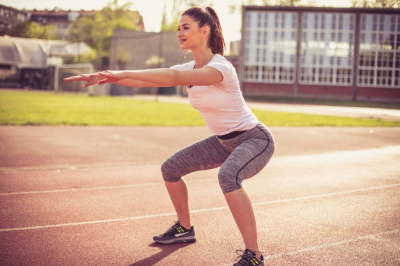6 упражнений, которые не помогут похудеть, и чем их заменить