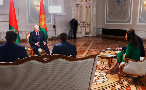 Лукашенко назвал задержание Колесниковой правильным в беседе с российскими СМИ