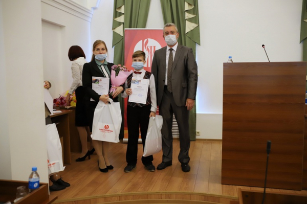 Дальневосточный филиал фонда «Русский мир» принял участие в организации конкурса «Победа будет за нами!»