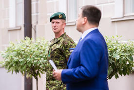 ФОТО: Ратас принял в Доме Стенбока эстонских военных
