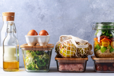 Как сохранить свежесть продуктов? Правильная организация места в холодильнике
