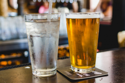 Правда ли полезно пить безалкогольное пиво после тренировки? Мнение нутрициолога