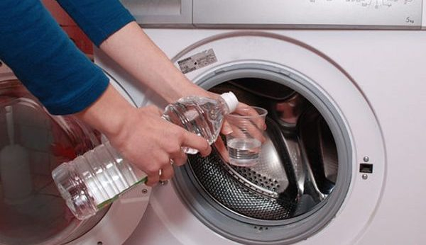 Как избавиться от запаха в стиральной машине: обзор популярных решений