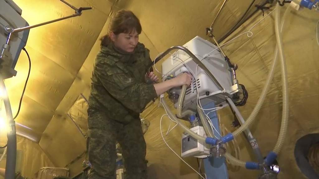Российские военные развернули полевой госпиталь в Степанакерте