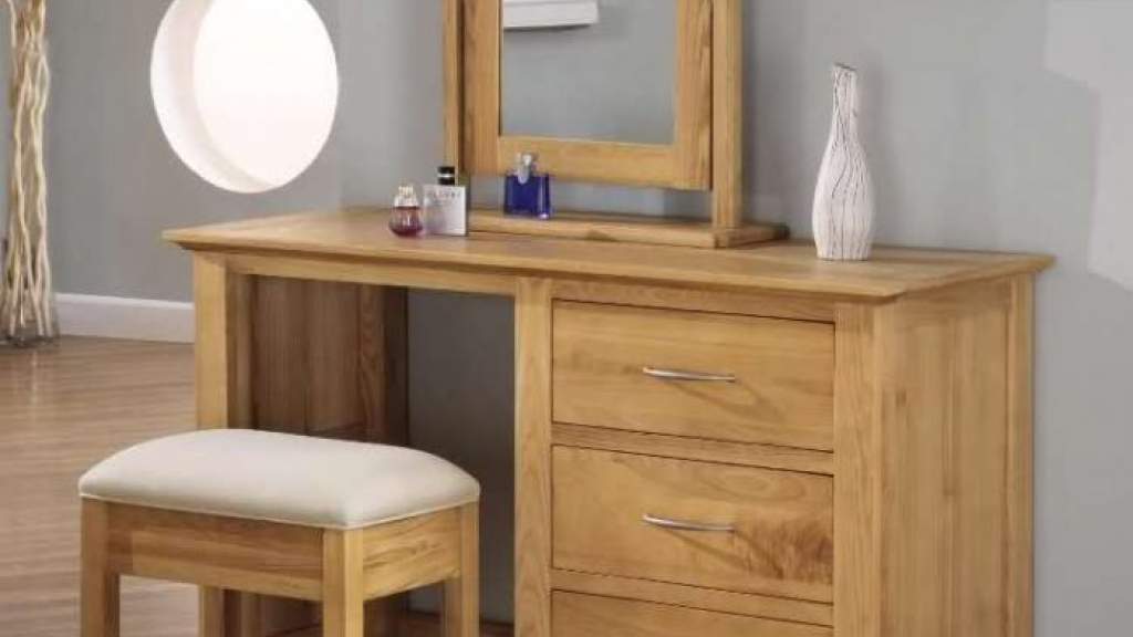 Туалетный столик в спальню: фото красивых идей в дизайне интерьера