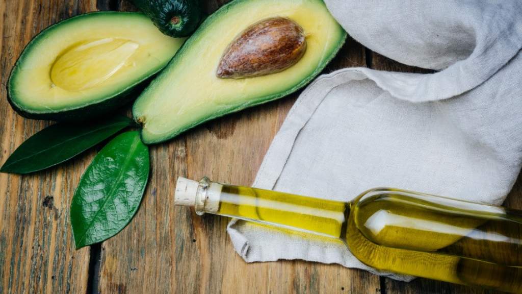 Как использовать масло авокадо и чем оно полезно? Какие питательные вещества есть в авокадо?