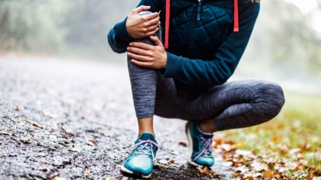 Что делать, чтобы устранить боль в коленях? Как снизить нагрузку на коленные суставы?