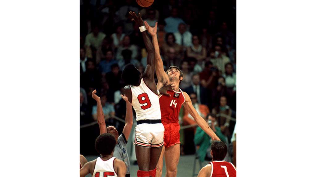 Игры 1972 баскетбол. СССР-США баскетбол 1972. Советский баскетбол 1972 Мюнхен. Сборная СССР по баскетболу 1972.