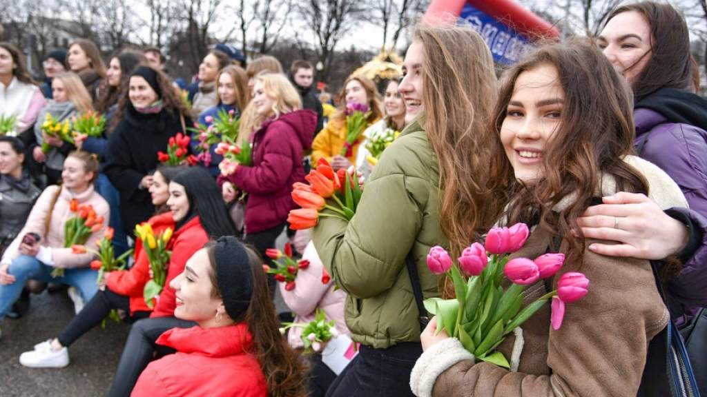 В России и мире отмечают Международный женский день