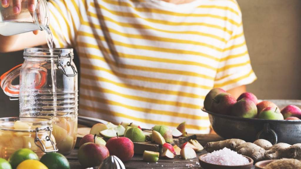 Помогают ли уксус и лимонная кислота похудеть, мнение нутрициолога
