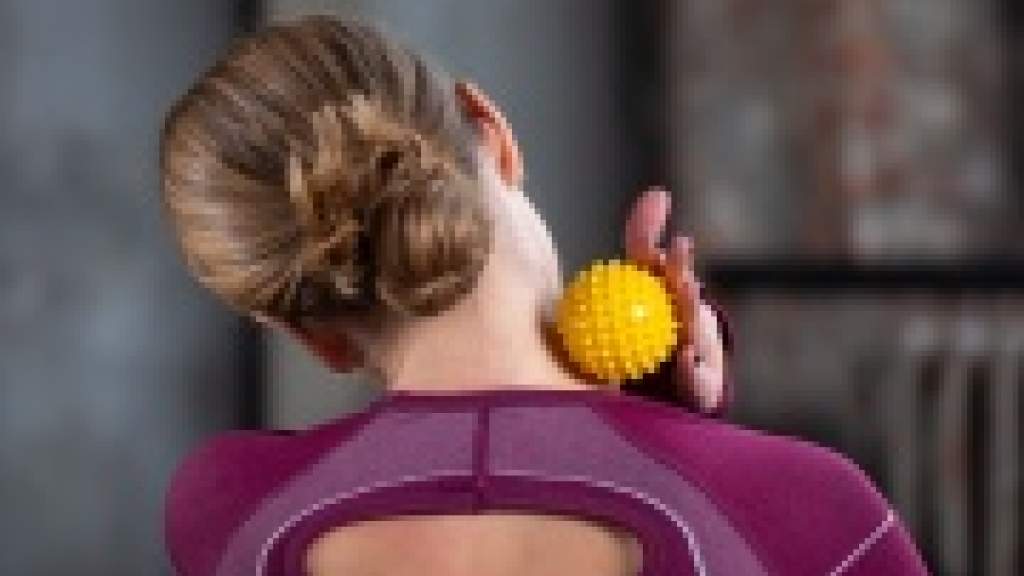 4 лучших упражнений в зале на руки для девушек: комплекс тренировок